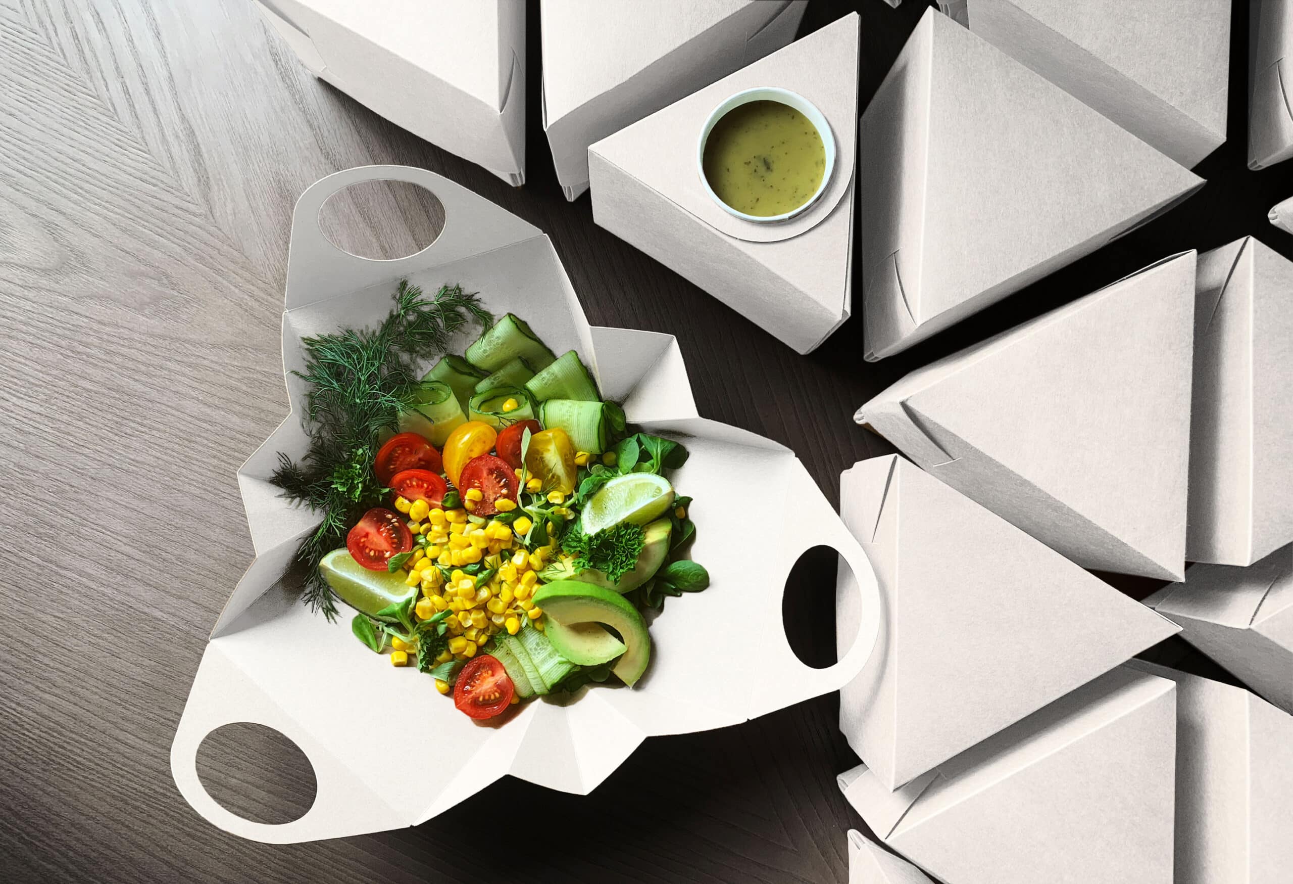 triangle packaging with salads - packneat